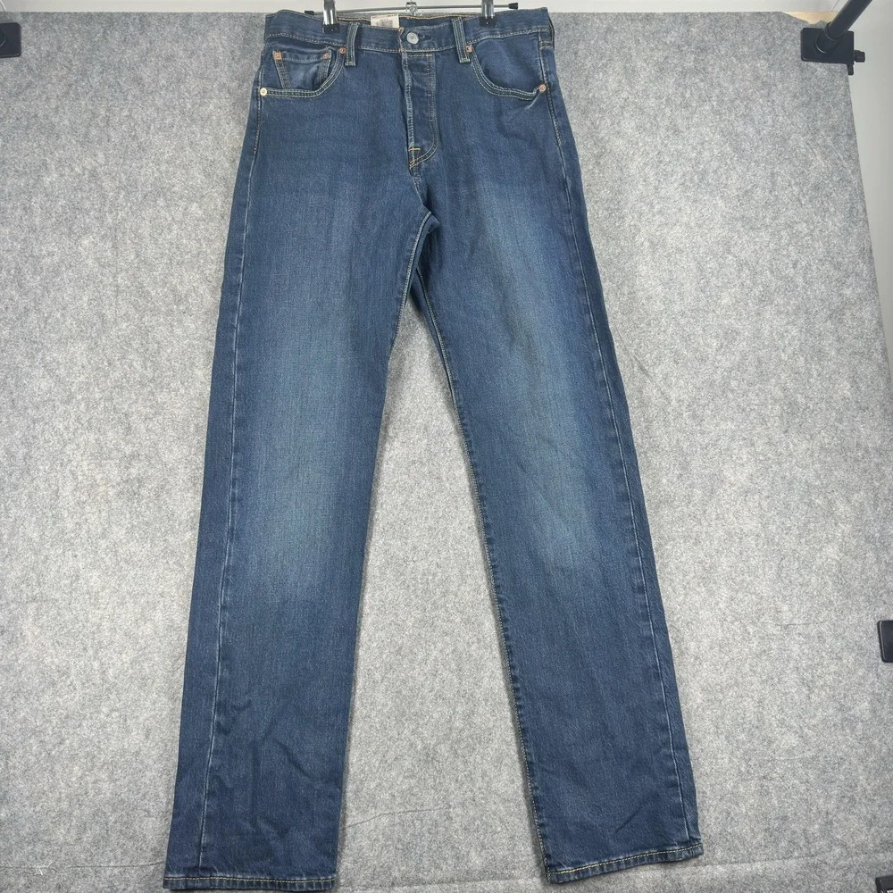 Levi's 501 Jeans Mens 30x34 Blue Medium Wash Button Fly Straight Leg